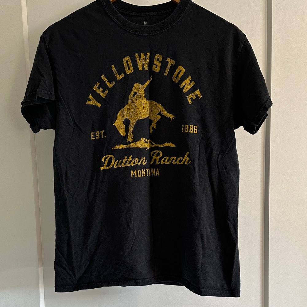 Yellowstone Dutton Ranch Black Tee